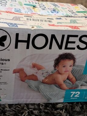 NEST Fragrances Baby Diaper Box with Baby Image in White and Teal